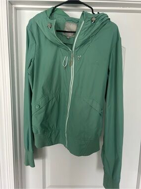 Lightweight Green Hooded rain Jacket - Women